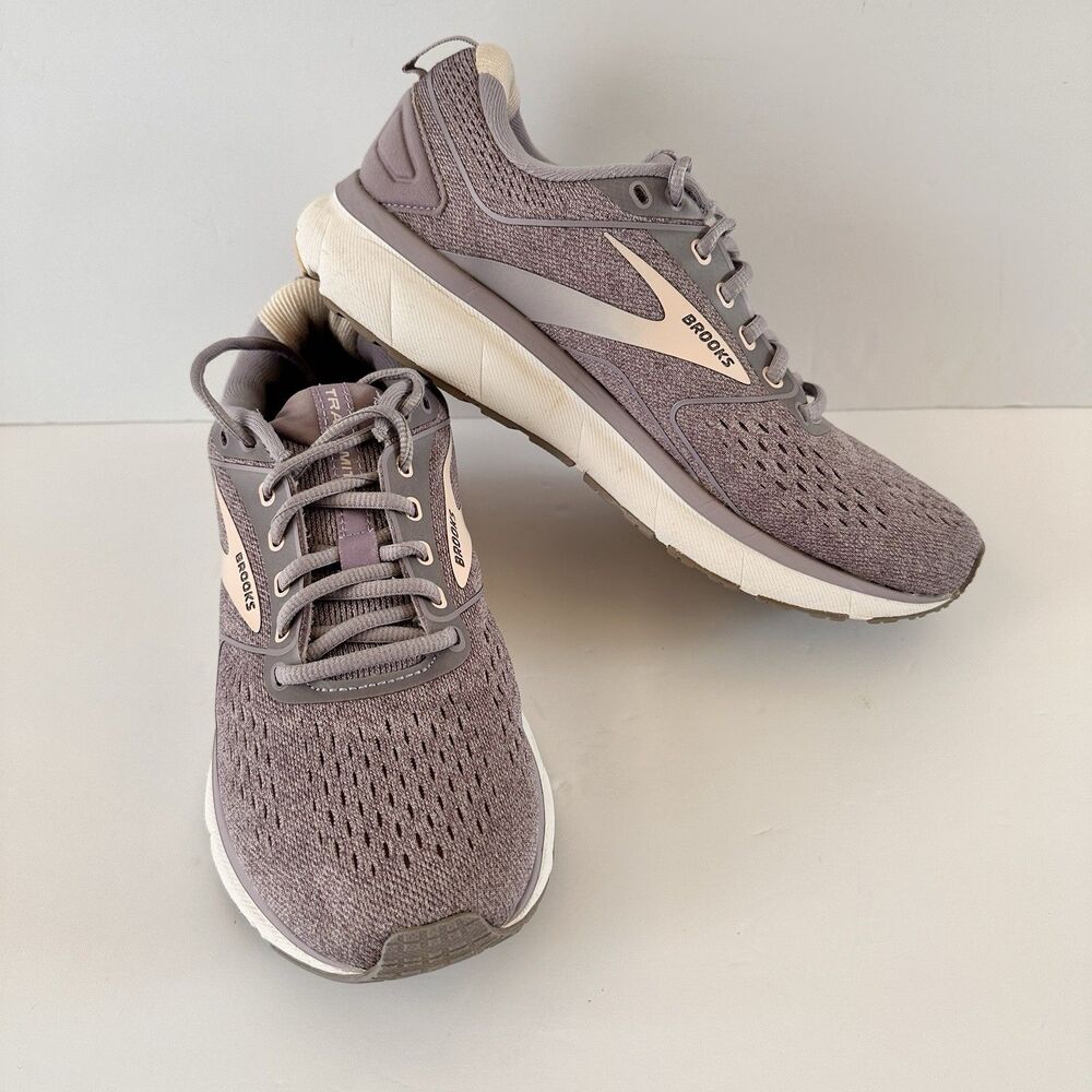Brooks Womens Transmit 3 Purple Running Athletic Shoes Sneakers Size 9